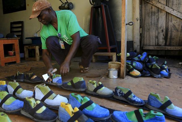 直擊恐怖的非洲沙蚤病,治療全過程曝光