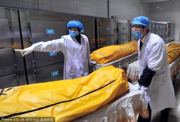 (起底) 殯儀學徒起薪點45000至63000 上班首天要入殮房陪五屍體一齊訓