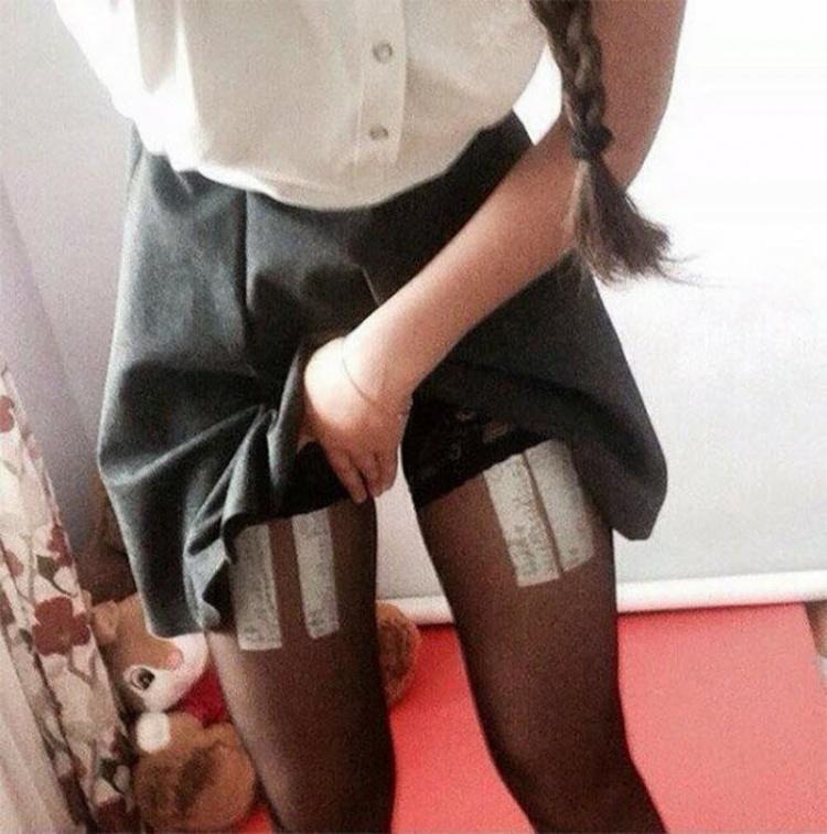 學生妹為考試高分..裙子一掀「雙腿開開換A+」老師都害羞不敢直視！畫面太美誰看誰母湯