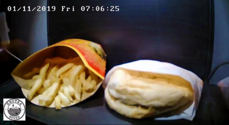 這是冰島最後一份麥當勞！放置整整10年的變化曝光竟引大批網友朝聖：嚇得我再吃顆漢堡