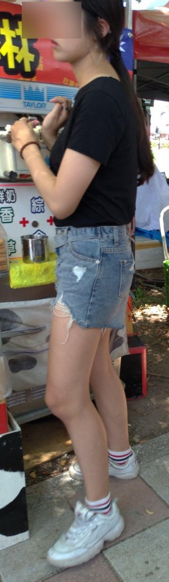 夏天路上好香!滿街「超短熱褲+低胸小可愛」一流汗...貼身曲線大看光:好精彩!