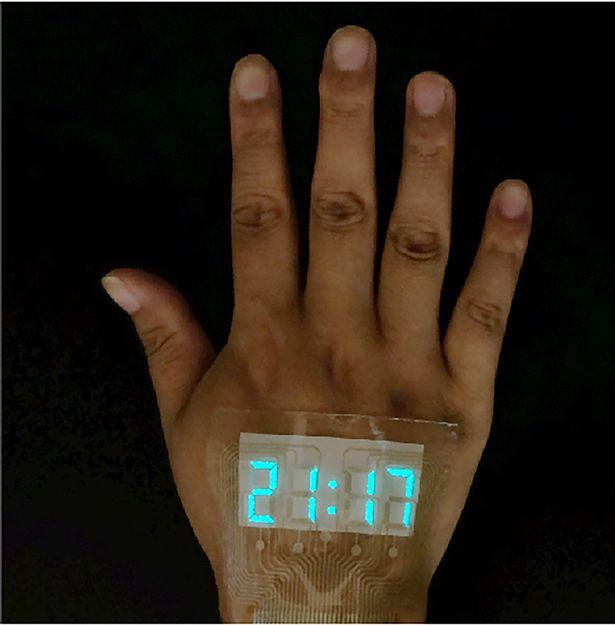 鐘點戰手錶成真？科學家發明超狂「可紋身智慧手錶」未來感爆澎！網爆動：也太帥！